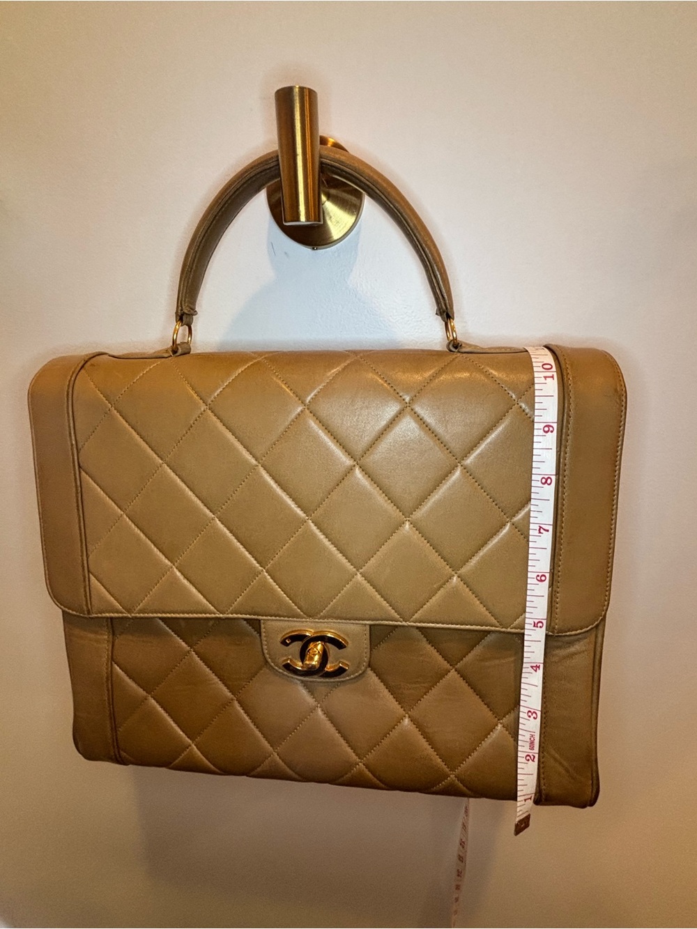 Chanel Vintage Quilted Top Handle Kelly Bag in Tan, 24K Gold Hardware - Picture 10 of 16